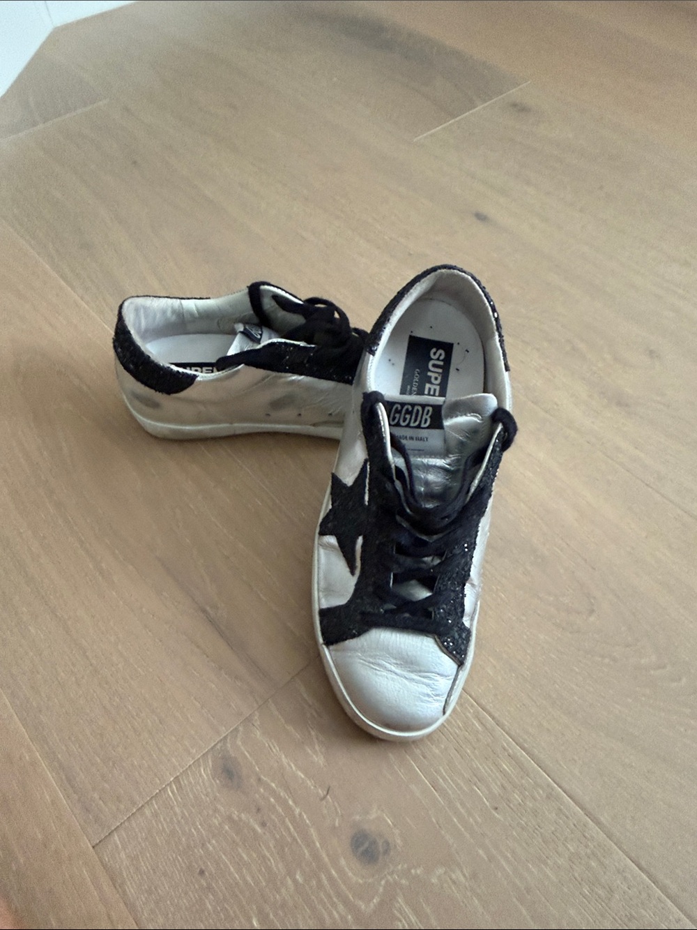 Golden goose size 37